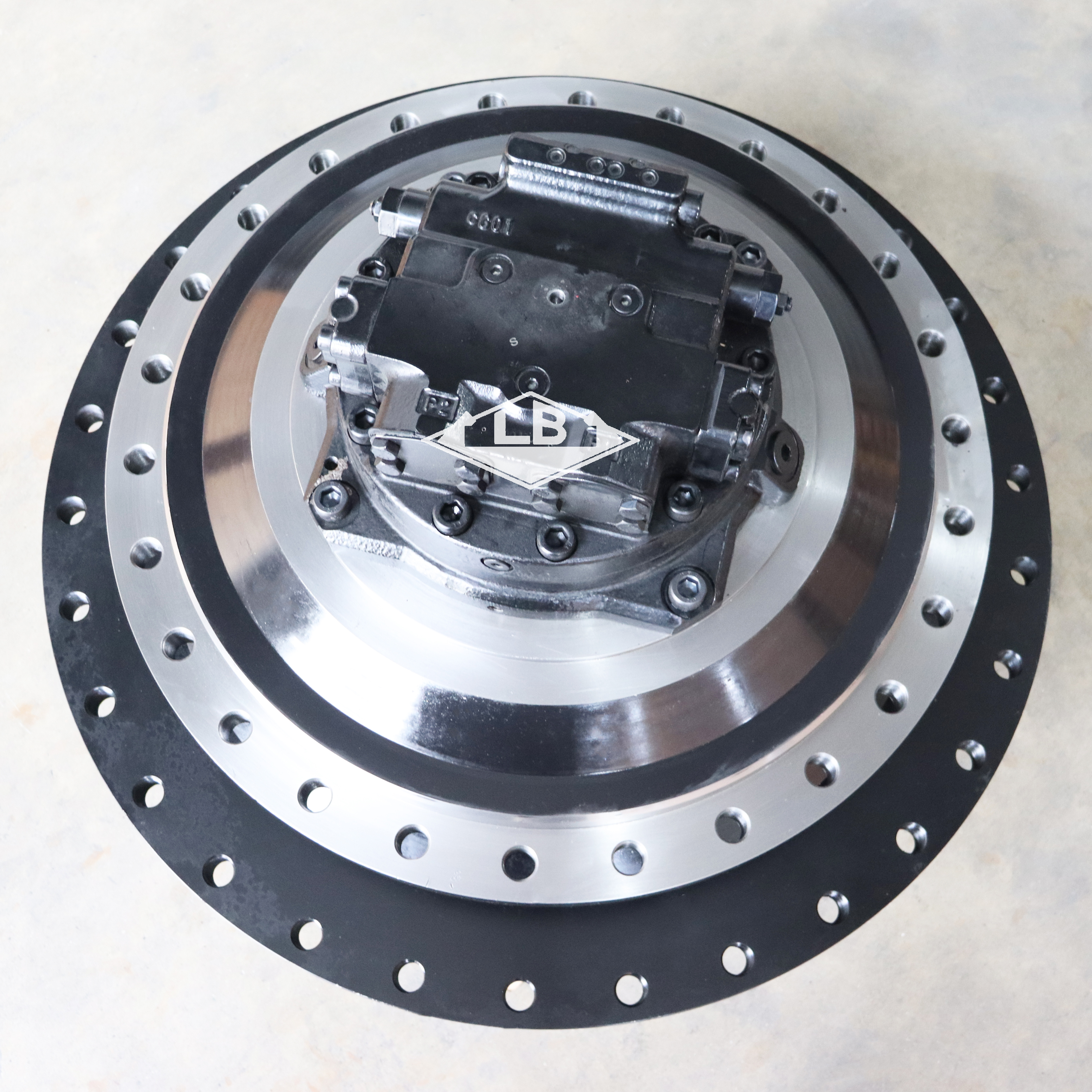 EX1200-6 行走马达总成(4) EX1200-6 Защитная крышка(4)