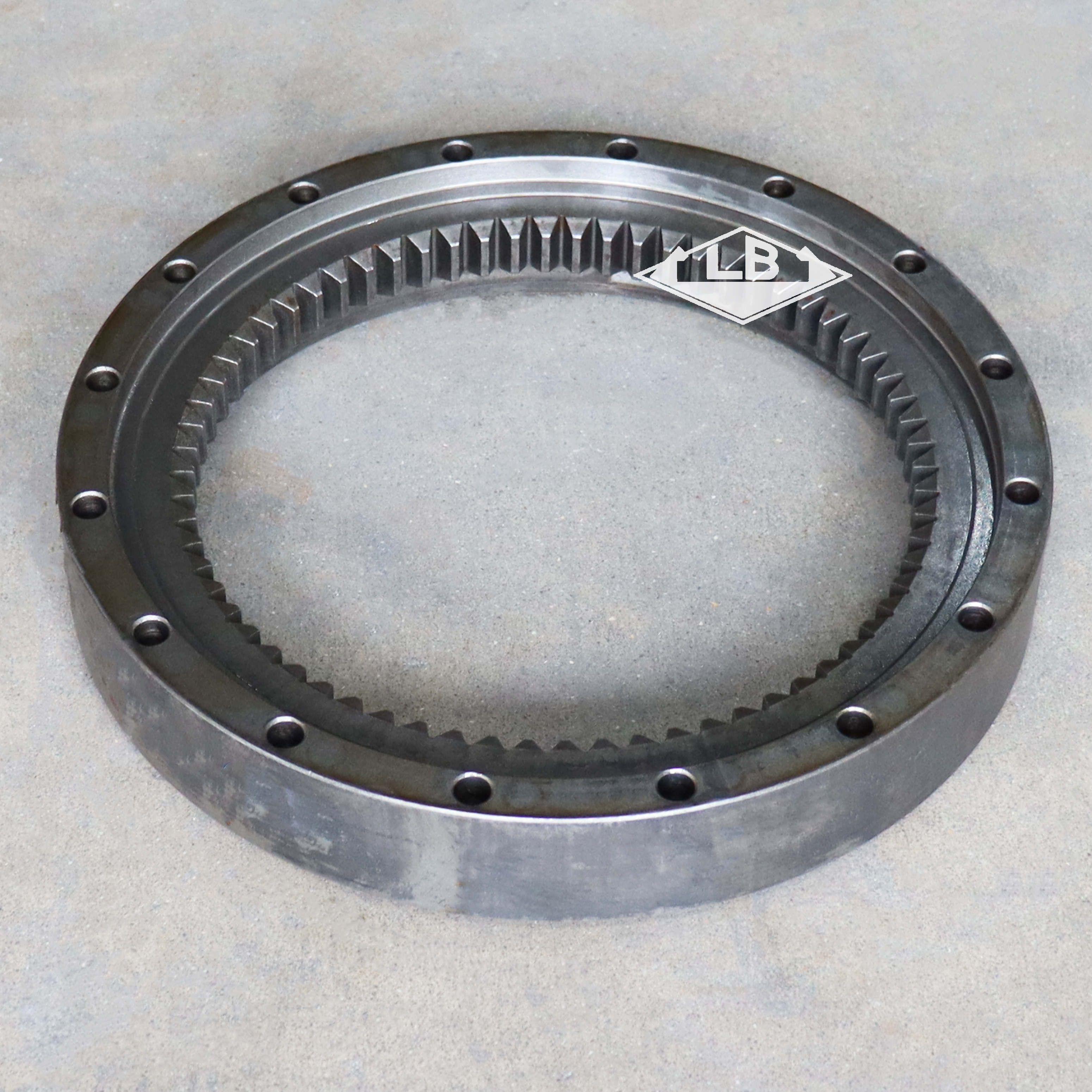 JCB220 旧款 行走二级齿圈(4) JCB220 с защитным кожухом(4)