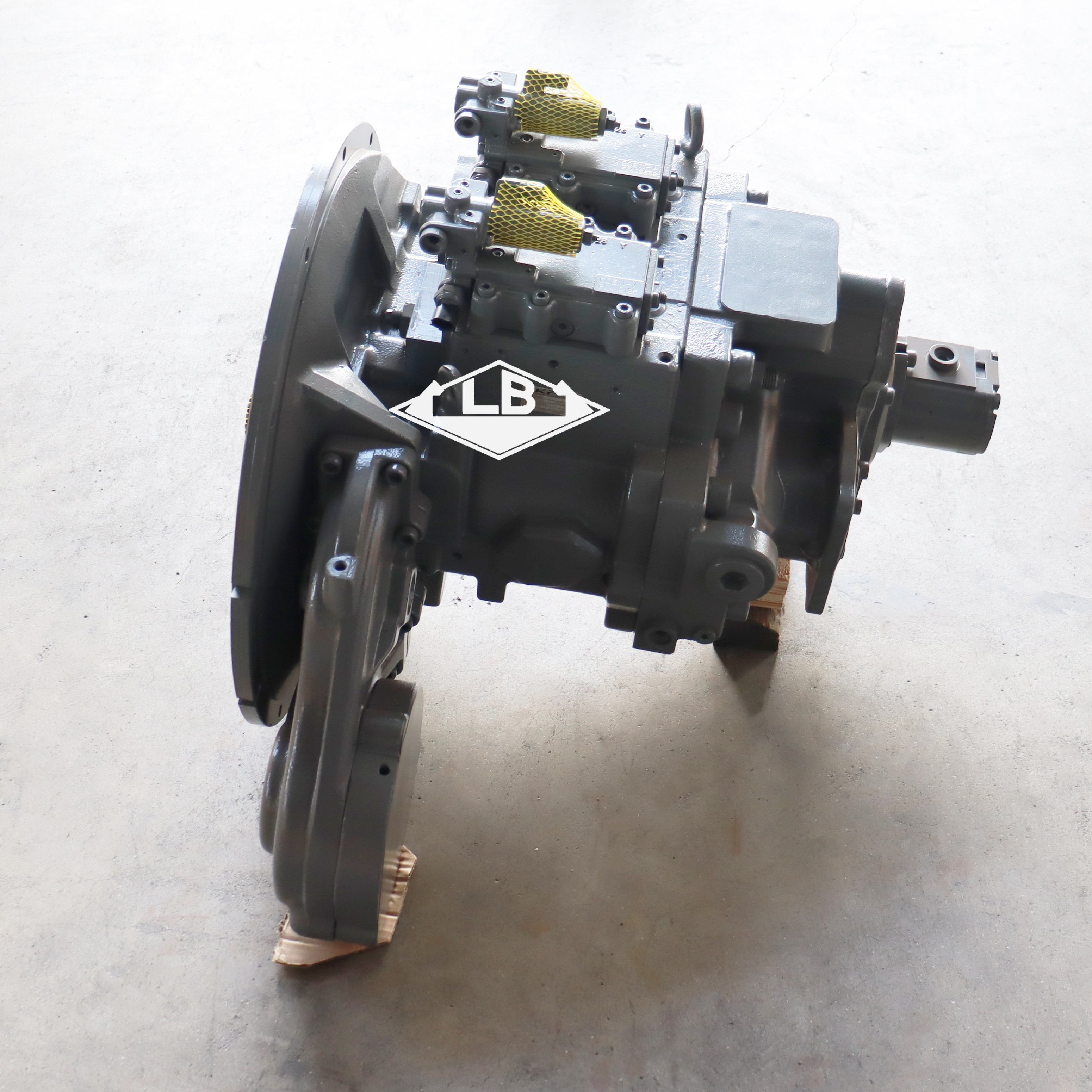 ZX500-3 液压泵(8) ZX500-3 Крепление(8)