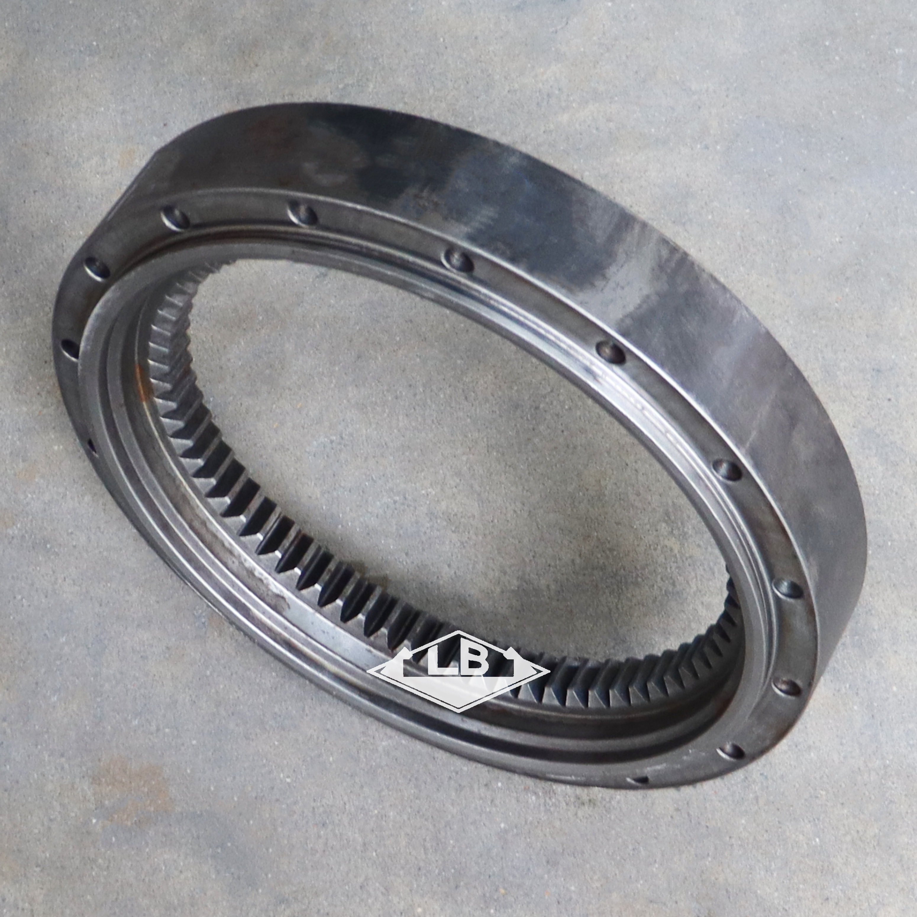 JCB220 旧款 行走二级齿圈(6) JCB220 с защитным кожухом(6)