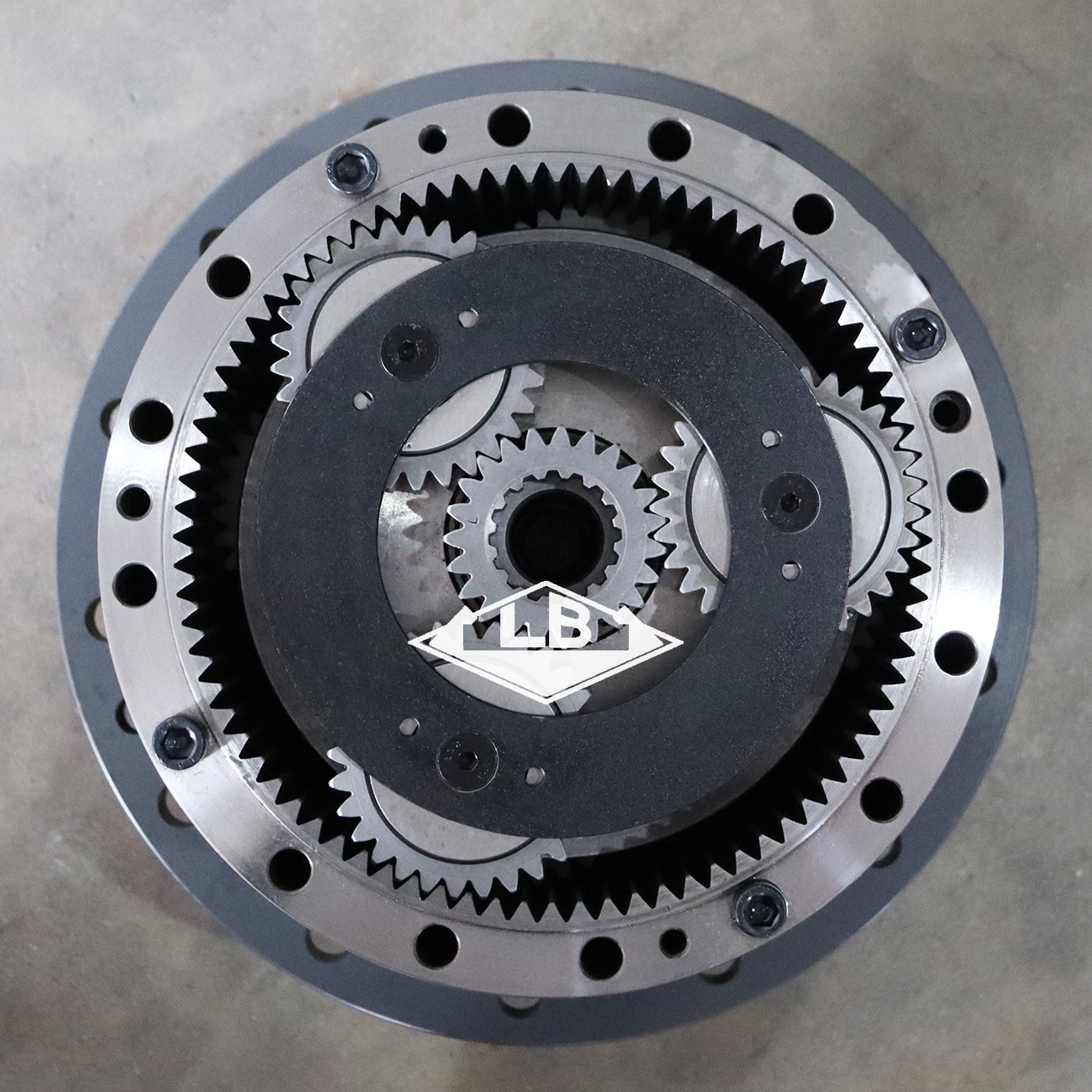 XE215 XE225 РЕДУКТОР ПОВОРОТА MBEC303A XE215 РЕДУКТОР ПОВОРОТА